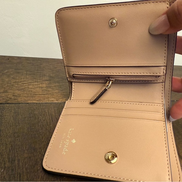 New Kate Spade Wallet - Picture 6 of 7